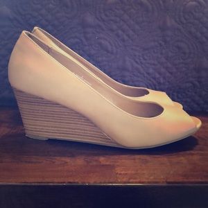Tan Wedges